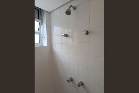 Apartamento à venda com 143m², 2 quartos e 3 vagasÁrea de Serviço - banheiro