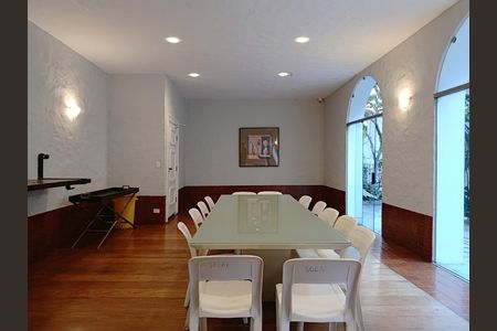 Apartamento à venda com 143m², 2 quartos e 3 vagasSalão de Festas
