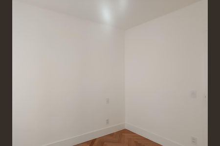 Apartamento à venda com 143m², 2 quartos e 3 vagasSuíte 2