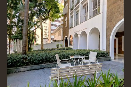 Apartamento à venda com 143m², 2 quartos e 3 vagasÁrea externa