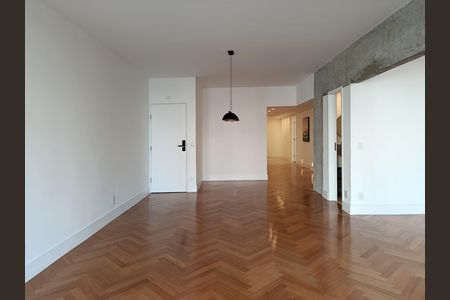 Apartamento à venda com 143m², 2 quartos e 3 vagasSala