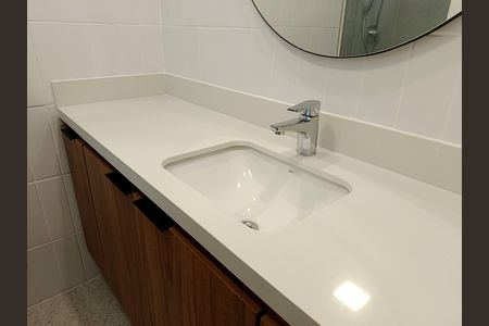 Apartamento à venda com 143m², 2 quartos e 3 vagasBanheiro da Suíte 1