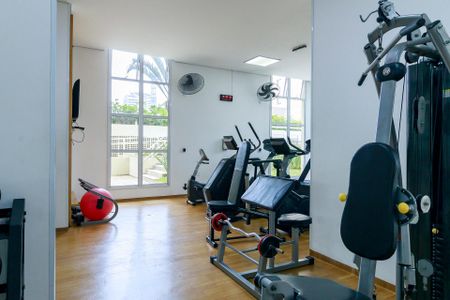 Apartamento à venda com 127m², 3 quartos e 3 vagas Apartamento à venda com 127m², 3 quartos e 3 vagasAcademia