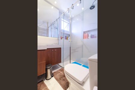 Apartamento à venda com 127m², 3 quartos e 3 vagas Apartamento à venda com 127m², 3 quartos e 3 vagasSuíte 1 - Banheiro