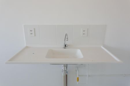 Apartamento para alugar com 32m², 2 quartos e sem vaga Apartamento para alugar com 32m², 2 quartos e sem vagaSala / Cozinha / Pia