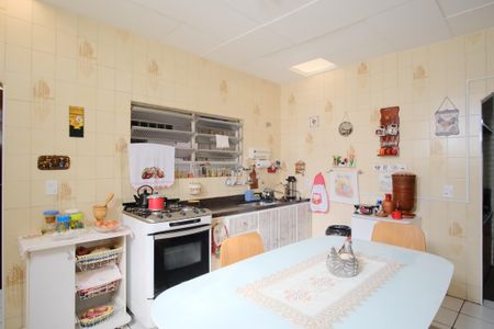 Casa à venda com 139m², 4 quartos e 2 vagasCozinha