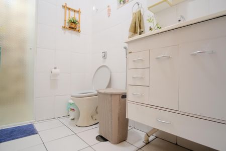 Casa à venda com 139m², 4 quartos e 2 vagasBanheiro Social