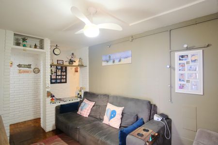 Casa à venda com 139m², 4 quartos e 2 vagasSala