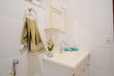 Casa à venda com 139m², 4 quartos e 2 vagasBanheiro Social