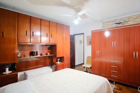 Casa à venda com 139m², 4 quartos e 2 vagasSuíte