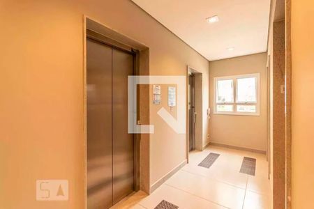 Apartamento à venda com 37m², 2 quartos e 1 vaga Apartamento à venda com 37m², 2 quartos e 1 vagaárea comum - elevador