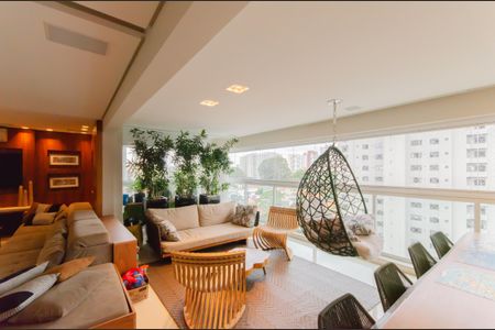 Apartamento à venda com 198m², 3 quartos e 4 vagasSala