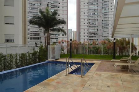 Apartamento à venda com 198m², 3 quartos e 4 vagasÁrea comum - Piscina