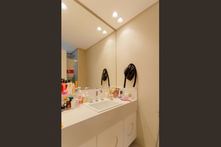 Apartamento à venda com 198m², 3 quartos e 4 vagasBanheiro da Suíte 1