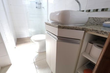 Apartamento para alugar com 70m², 3 quartos e 2 vagasBanheiro