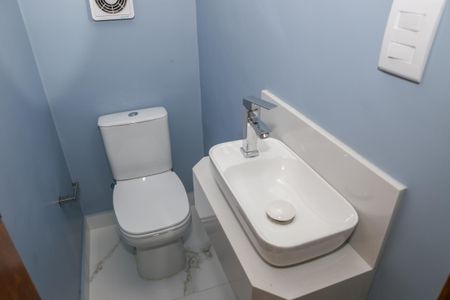 Casa para alugar com 180m², 4 quartos e 2 vagasLavabo