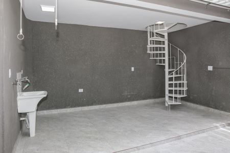 Casa para alugar com 180m², 4 quartos e 2 vagasÁrea de Serviço e Churrasqueira