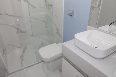 Casa para alugar com 180m², 4 quartos e 2 vagasBanheiro. Social