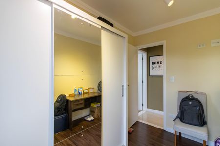 Apartamento à venda com 57m², 2 quartos e 2 vagasQuarto 2