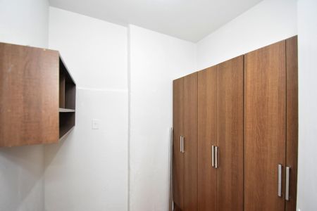 Apartamento para alugar com 70m², 2 quartos e sem vagaquarto de seriço