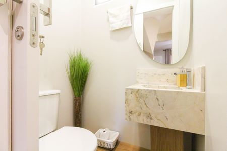 Casa de condomínio à venda com 105m², 2 quartos e 2 vagasLavabo