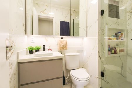 Casa de condomínio à venda com 105m², 2 quartos e 2 vagas Casa de condomínio à venda com 105m², 2 quartos e 2 vagasBanheiro