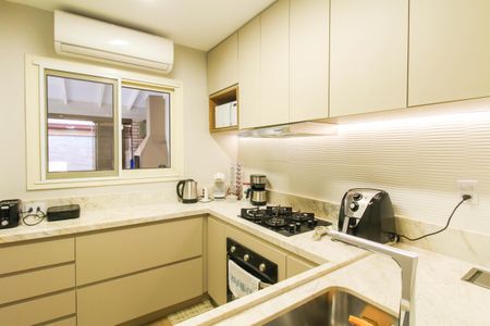 Casa de condomínio à venda com 105m², 2 quartos e 2 vagasCozinha