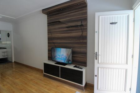 Sala de casa de condomínio à venda com 2 quartos, 78m² em Vila Albano, São Paulo