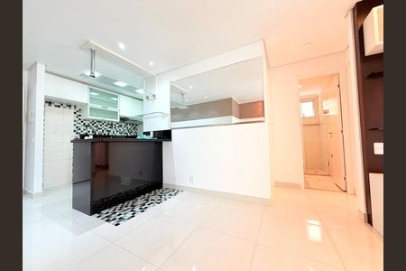 Sala de apartamento para alugar com 2 quartos, 64m² em Jardim Aeroporto, São Paulo