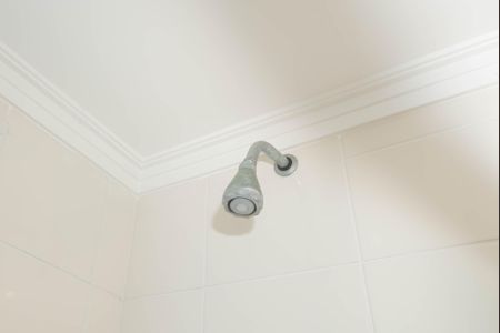Apartamento à venda com 64m², 2 quartos e 1 vaga Apartamento à venda com 64m², 2 quartos e 1 vagaBanheiro da Suite