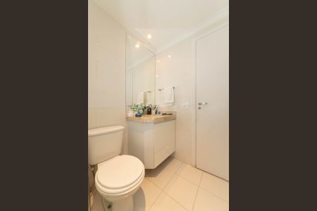 Apartamento à venda com 64m², 2 quartos e 1 vaga Apartamento à venda com 64m², 2 quartos e 1 vagaBanheiro da Suite