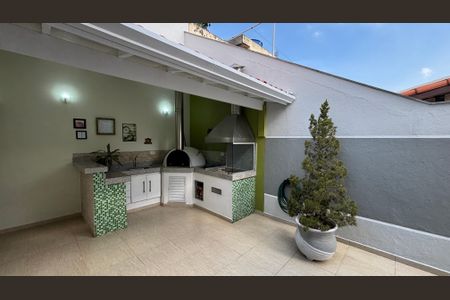 Casa à venda com 300m², 3 quartos e 6 vagasQuintal