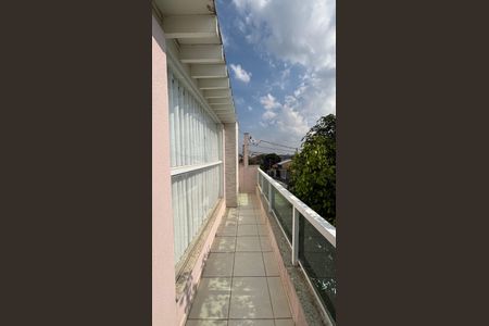 Casa à venda com 300m², 3 quartos e 6 vagasSala - Varanda