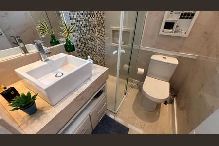 Casa à venda com 300m², 3 quartos e 6 vagasBanheiro da Suíte 2