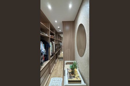 Casa à venda com 300m², 3 quartos e 6 vagasCloset da Suíte 1