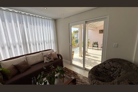 Casa à venda com 300m², 3 quartos e 6 vagasSala - Sala de Estar