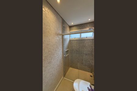 Casa à venda com 300m², 3 quartos e 6 vagasBanheiro da Suíte 3