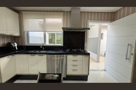 Casa à venda com 300m², 3 quartos e 6 vagasCozinha