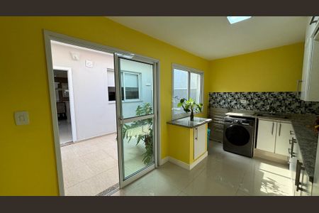 Casa à venda com 300m², 3 quartos e 6 vagasÁrea de Serviço