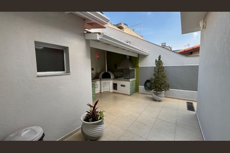 Casa à venda com 300m², 3 quartos e 6 vagasQuintal