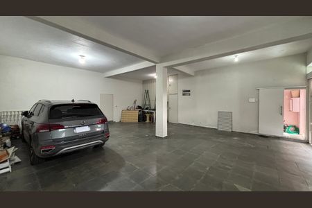 Casa à venda com 300m², 3 quartos e 6 vagasGaragem