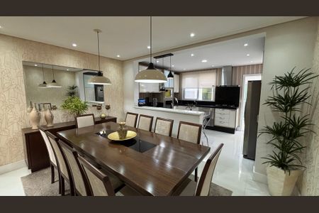 Casa à venda com 300m², 3 quartos e 6 vagasCozinha