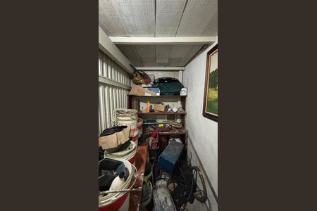 Casa à venda com 300m², 3 quartos e 6 vagasGaragem - Quarto de Apoio