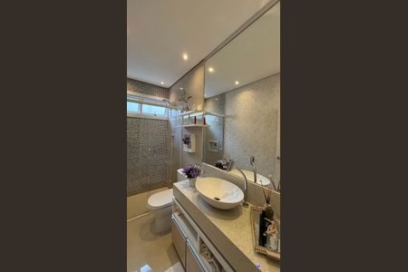 Casa à venda com 300m², 3 quartos e 6 vagasBanheiro da Suíte 3