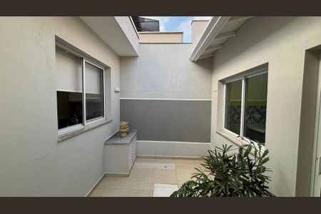 Casa à venda com 300m², 3 quartos e 6 vagasQuintal