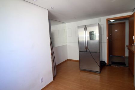 Sala de apartamento à venda com 2 quartos, 50m² em Colégio Rj, Rio de Janeiro