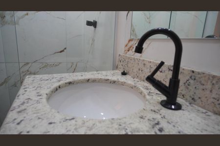 Banheiro - torneira de kitnet/studio para alugar com 1 quarto, 28m² em Floresta, Porto Alegre