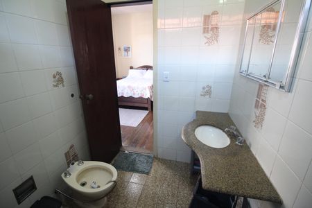 Casa à venda com 320m², 5 quartos e 3 vagasSuite Quarto 4