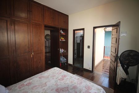 Casa à venda com 320m², 5 quartos e 3 vagasQuarto 4