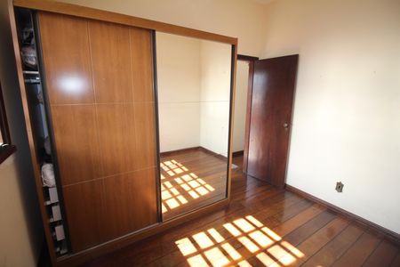 Casa para alugar com 320m², 5 quartos e 3 vagasQuarto 3